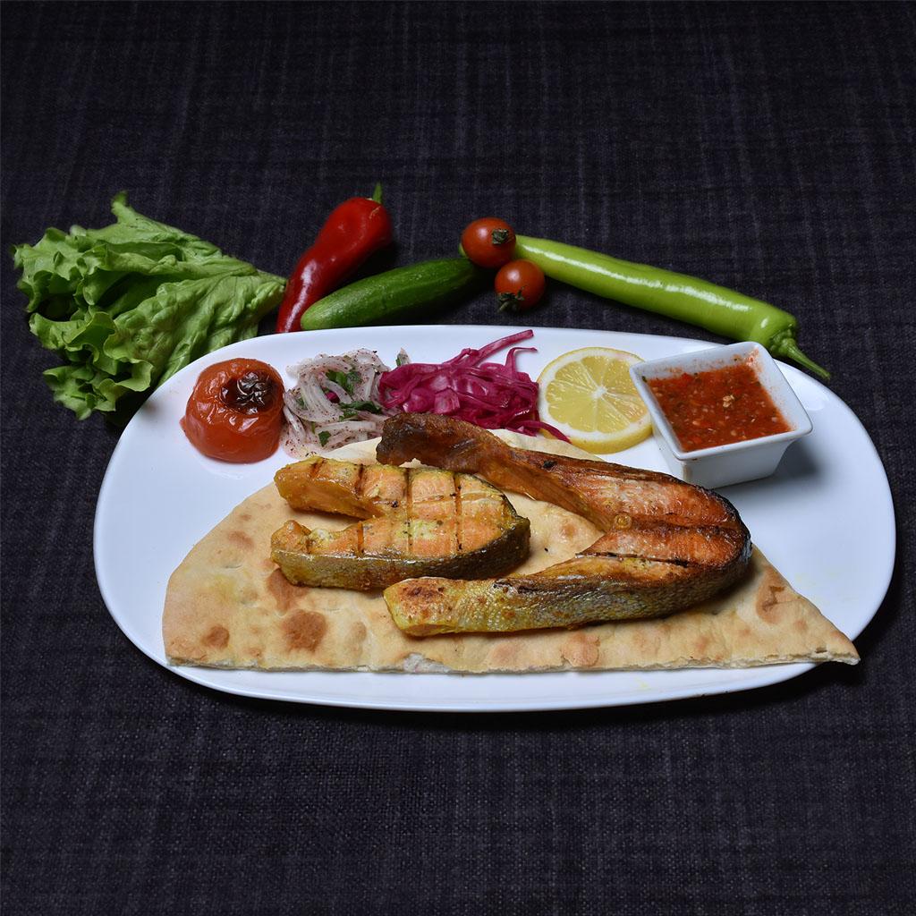 سمك السلمون المشوي